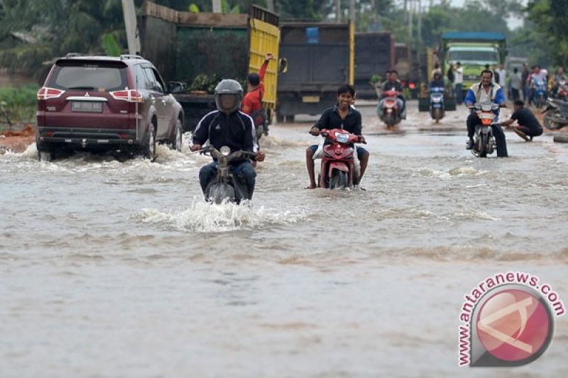 Jalur Berastagi Kabanjahe Terendam Banjir Antara News