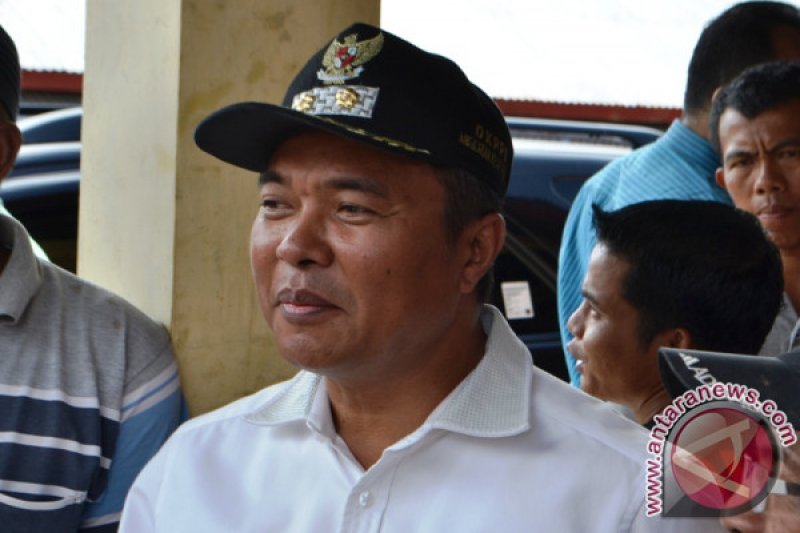 Baznas bantu bedah rumah dua keluarga miskin di Solok Selatan