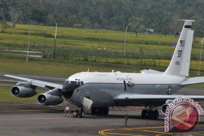 Pesawat Amerika Mendarat Darurat di Aceh