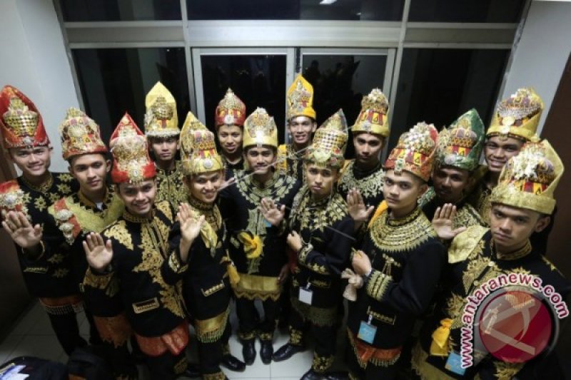 Pegawai Pemkot Banda Aceh akan diwajibkan pakai baju adat - ANTARA News Aceh