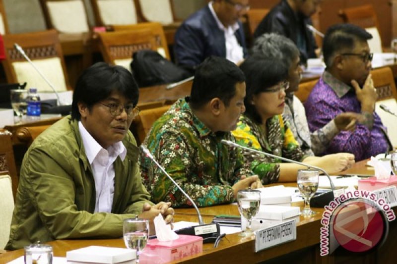 RDP Pertamina Dengan Komisi VI - ANTARA News