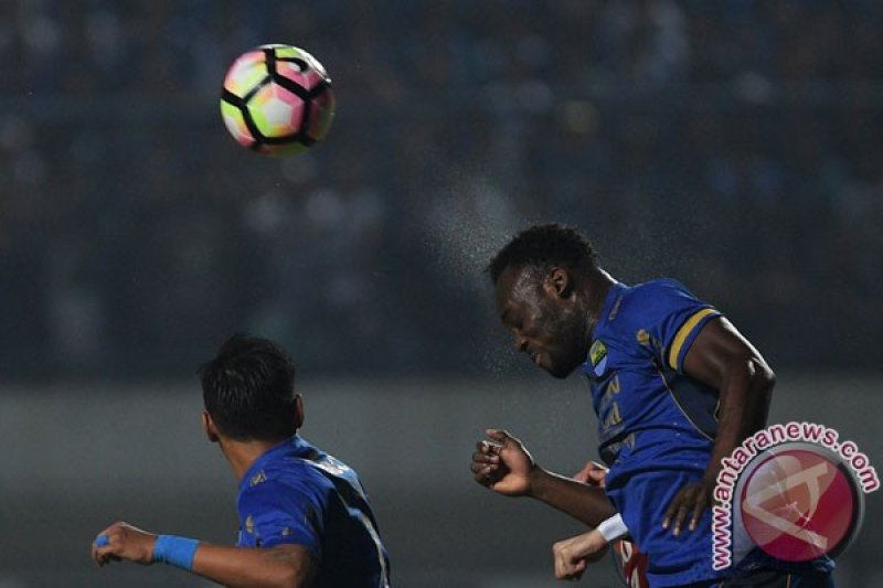 Essien Dan Cole Terancam Dideportasi Antara News<script async src=
