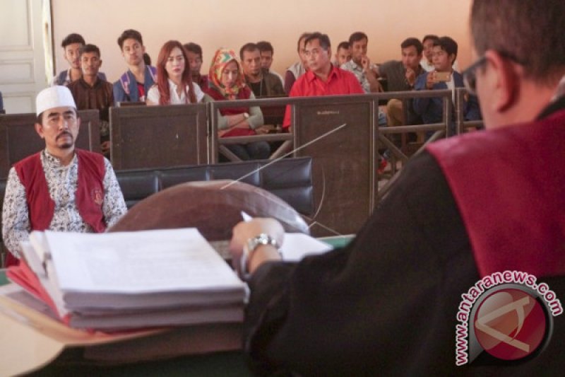 SIDANG PUTUSAN GATOT BRAJAMUSTI