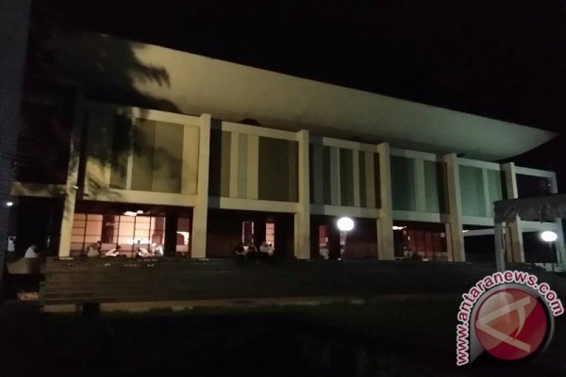 Jenazah Suryo Utomo Disemayamkan di Masjid Salman