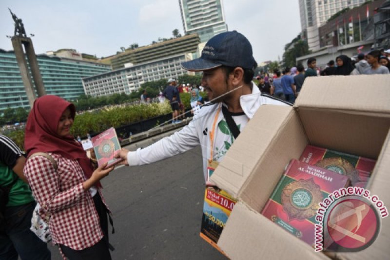 PEMBAGIAN ALQURAN GRATIS