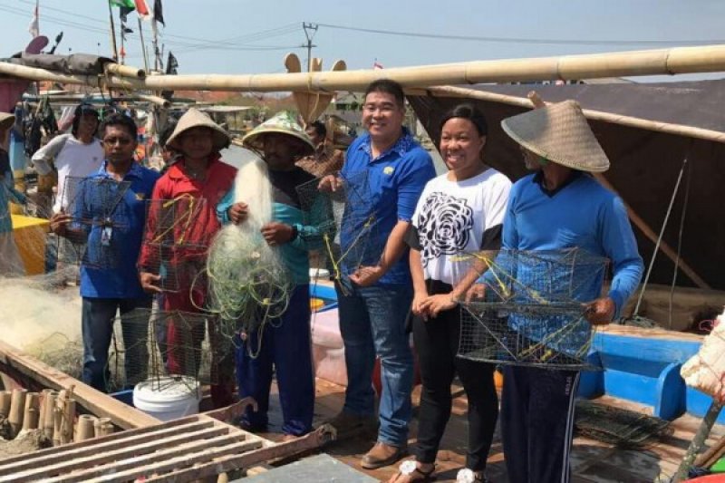 Proses Pengalengan Rajungan di Cirebon Memuaskan FDA