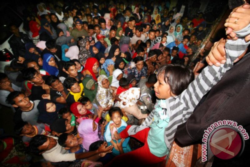 REBUTAN UANG MEUGANG DI ACEH