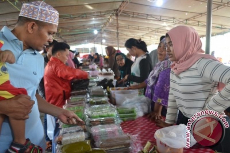 PASAR RAMADHAN DI JALUR DUA