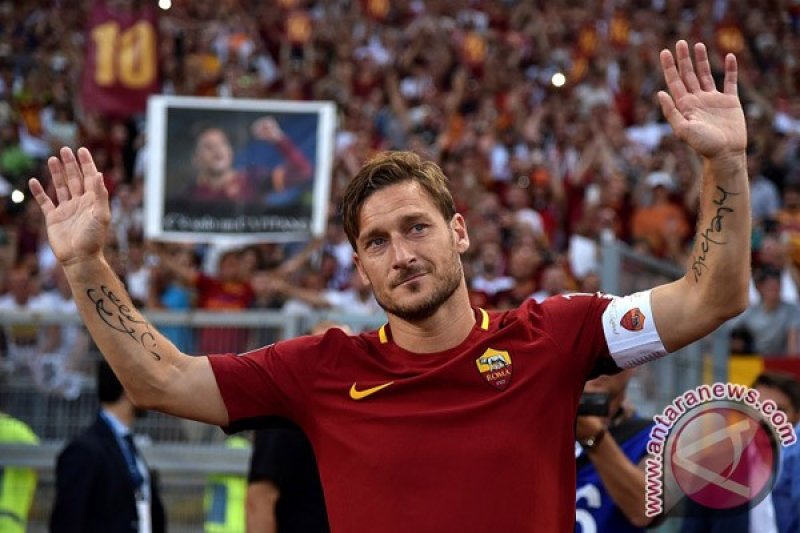 Francesco Totti dibujuk kembali ke AS Roma