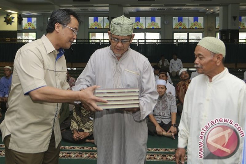 Bantuan Untuk Masjid dan Langgar