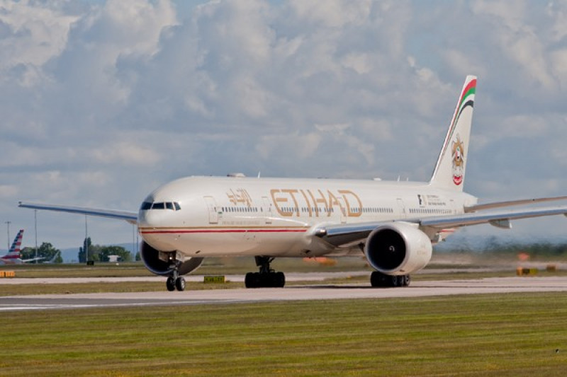 Etihad hentikan sementara seluruh penerbangan dari dan ke Abu Dhabi