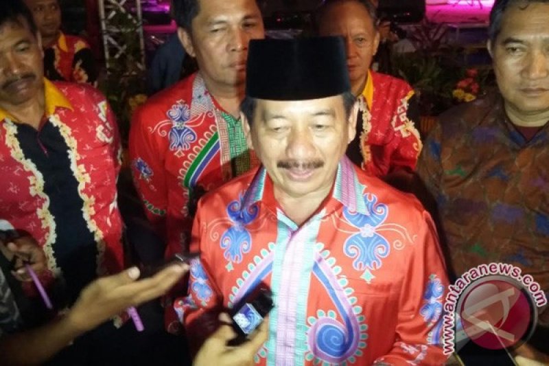 WALI KOTA HERMAN HN NONTON FESTIVAL GITAR KLASIK