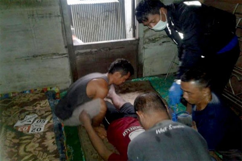 Teringat Almarhum Sang Ayah, Seorang Pemuda Tewas Gantung Diri di Jendela -  ANTARA News Kalteng