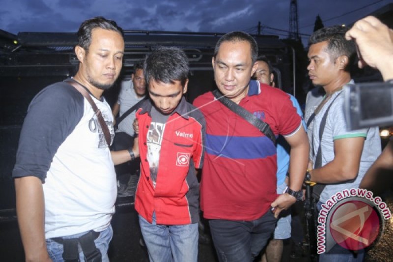 PENANGKAPAN TERDUGA SIMPATISAN ISIS