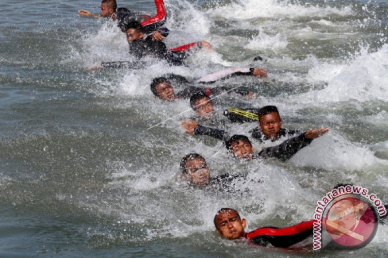 PEMANTAPAN FISIK ANGGOTA PASKIBRAKA