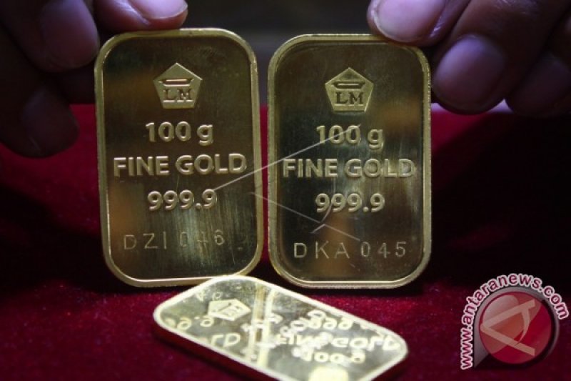 Harga emas anjlok ke terendah satu minggu tertekan reli dolar, data inflasi