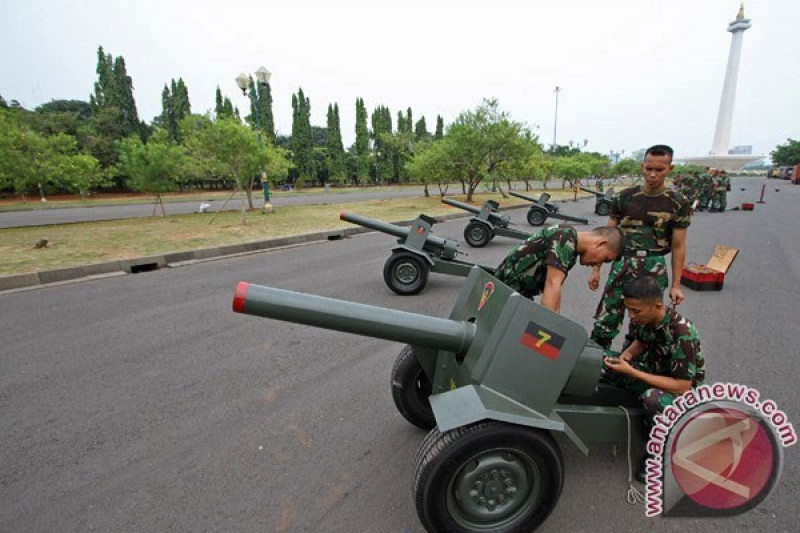 17 Tembakan Meriam Saat Peringatan Detik Detik Proklamasi Kemerdekaan Antara News