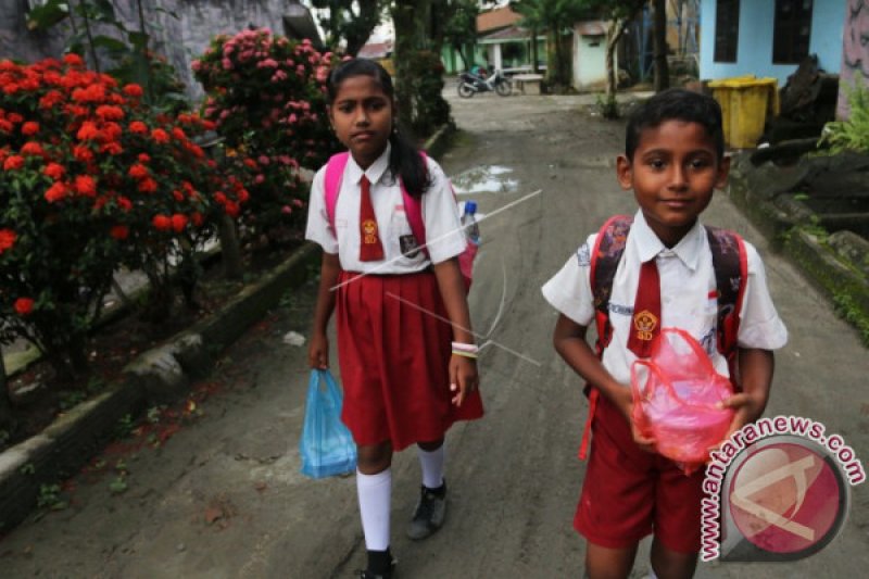 ANAK PENGUNGSI ROHINGYA