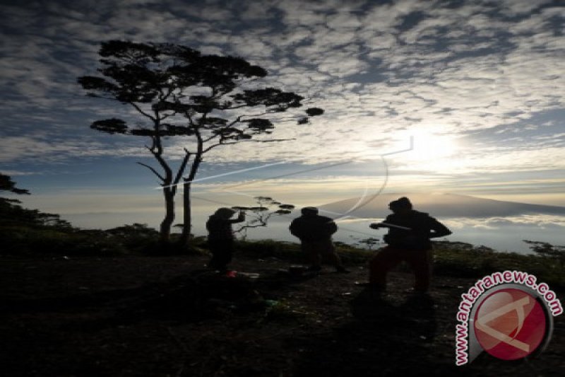 PANORAMA GUNUNG MARAPI