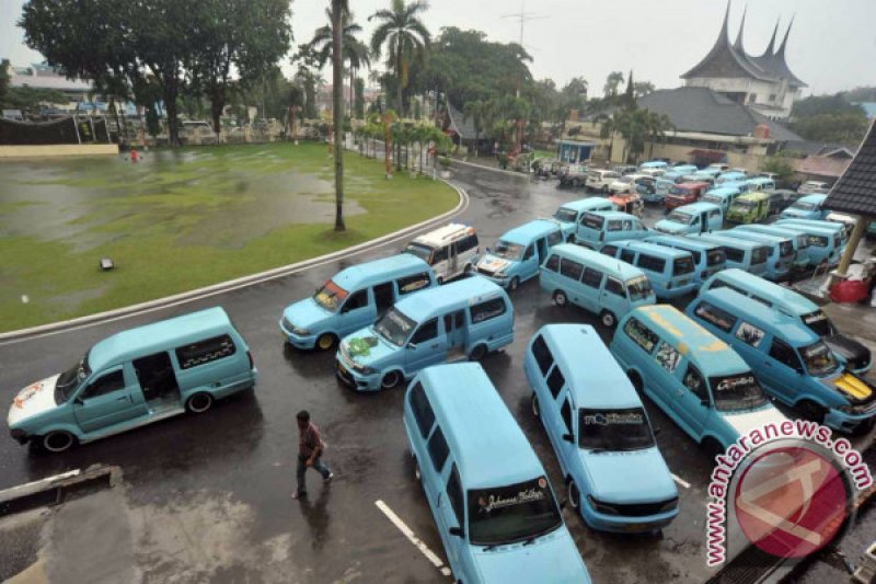 DEMO ANGKOT PADANG