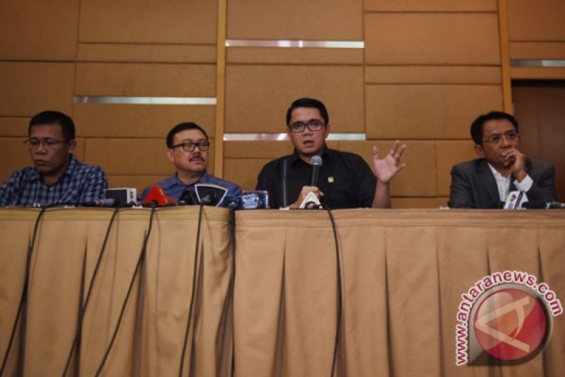 Konferensi Pers Pansus KPK