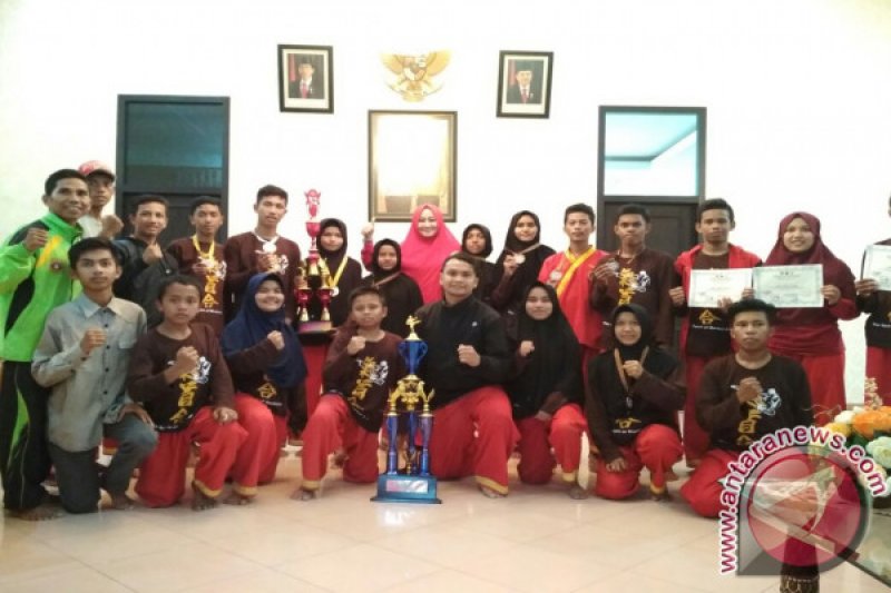 TIM SILAT TAPAK SUCI PESSEL BOYONG 3 MEDALI EMAS