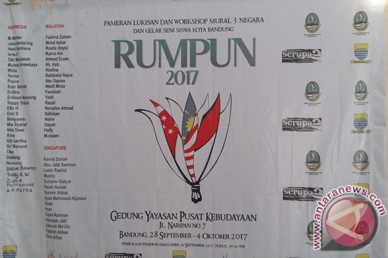 Guru Dari Tiga Negara Pameran Lukisan di Bandung