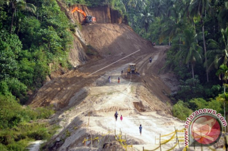 PEMBUKAAN LAHAN TOL PADANG-PEKANBARU