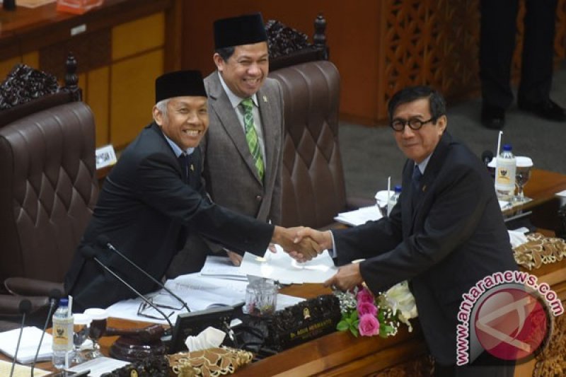 Sidang Paripurna DPR