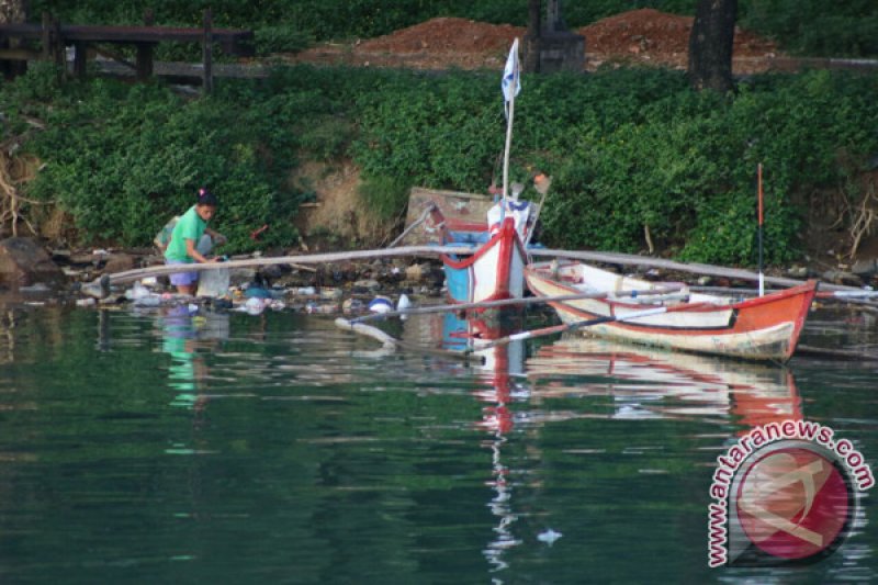 PEMULUNG SAMPAH PLASTIK