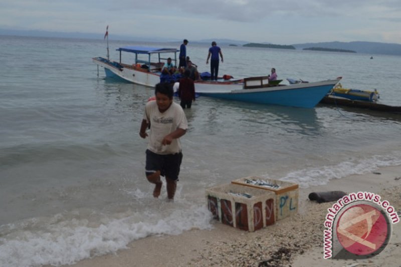 NELAYAN TANPA PELABUHAN PERIKANAN