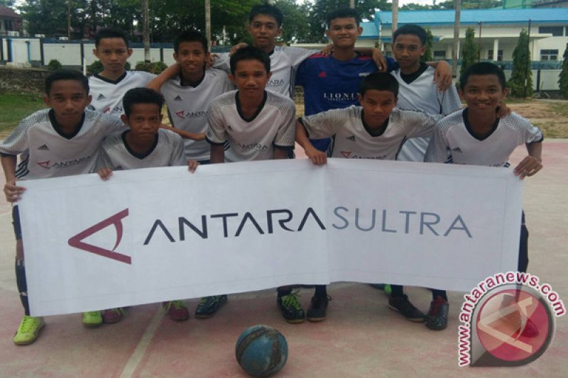 Keluarga Besar ANTARA Saat Mengikuti Even Futsal Antar Pelajar