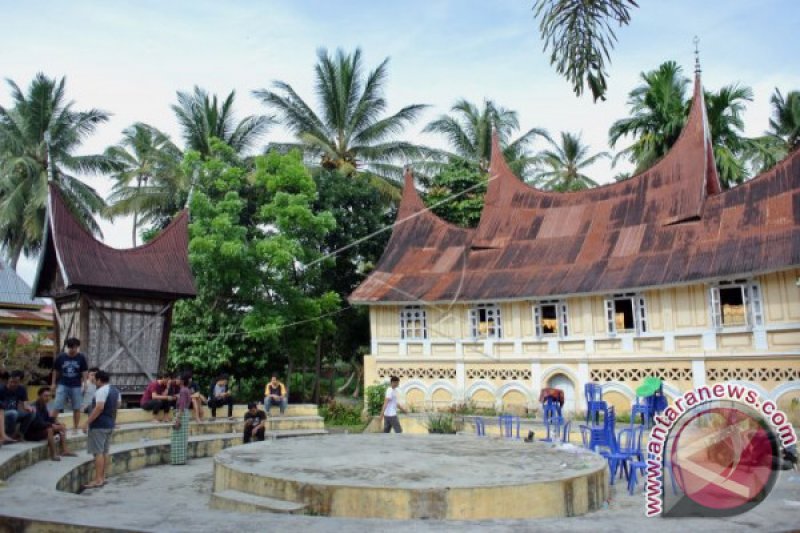 KAMPUNG ADAT PAYAKUMBUH