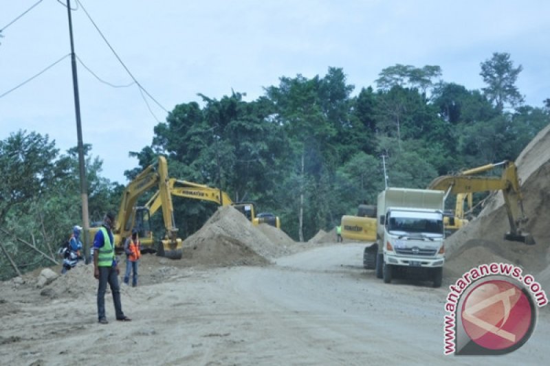 REHABILITASI JALUR TRANS KEBUN KOPI