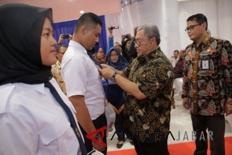 Aher tutup Diklat Avsec Bandara Kertajati