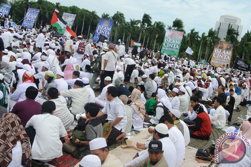 Aksi Reuni 212 Monas 