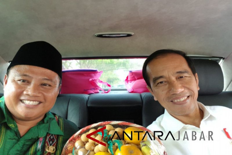 Cerita  Uu Ruzhanul semobil dengan Presiden