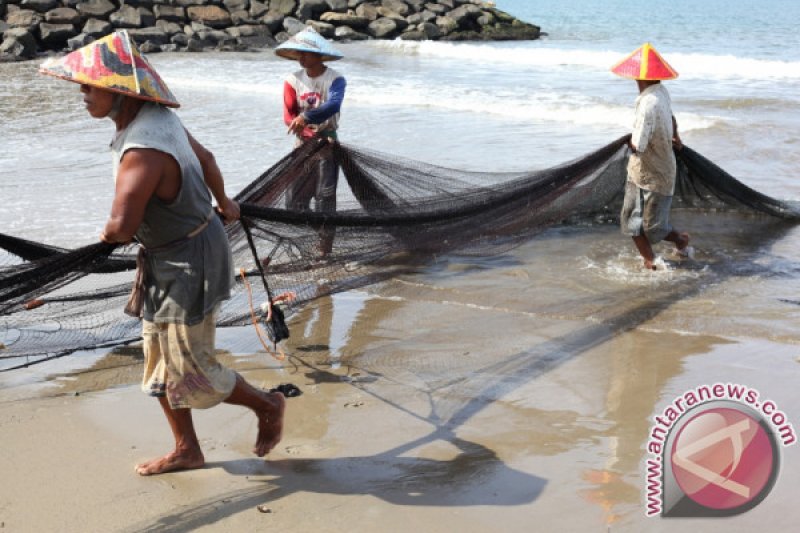 TANGKAP IKAN 