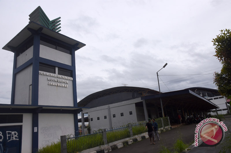 Terminal Jatijajar Depok Terbengkalai