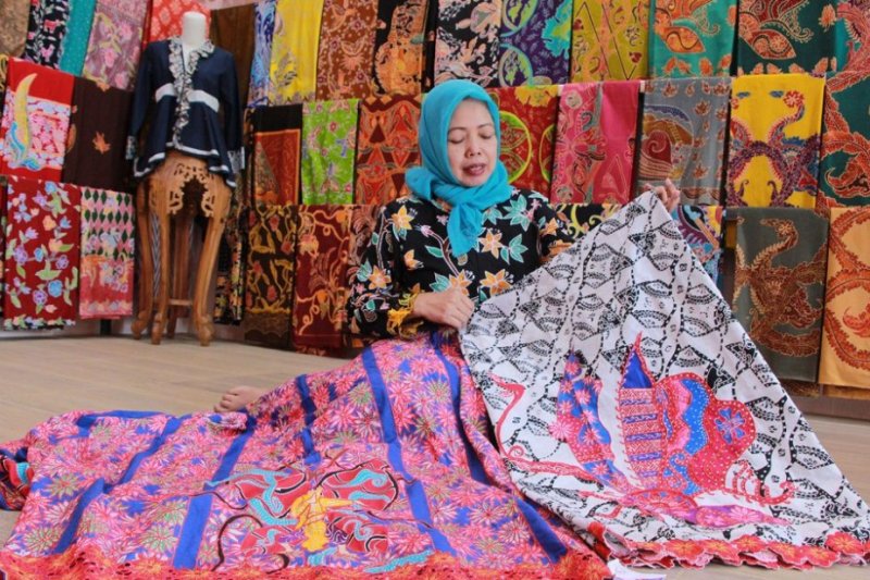 Lindungi Hak Cipta Lewat Lomba Desain Ikon Batik Probolinggo - ANTARA ...
