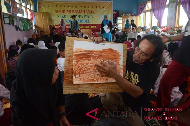 Manfaatkan Tanah Liat Siswa Sd Diajar Melukis Antara News Makassar