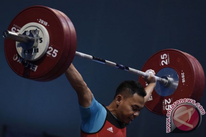 Lifter Eko bersaing dengan Purkon di kelas 62 kg