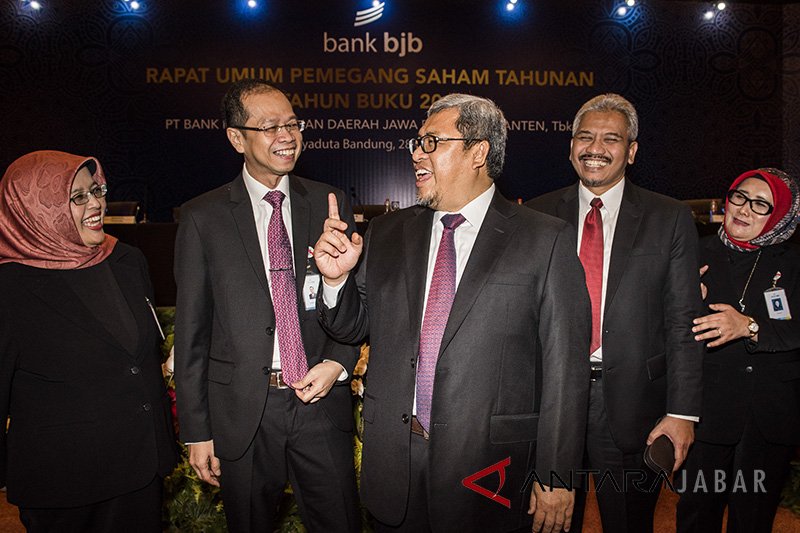 Gubernur bangga dengan kinerja bank bjb selama tahun 2017