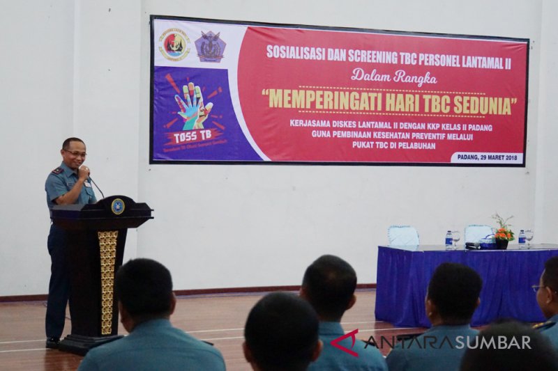 Ratusan prajurit Lantamal Padang ikuti sosialisasi penyakit TBC