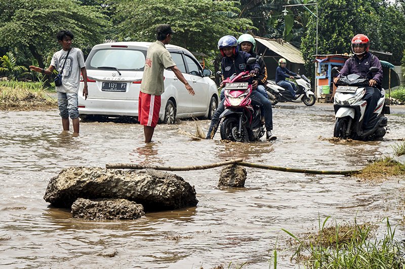 Polisi: jalan rusak di Garut memicu kecelakaan