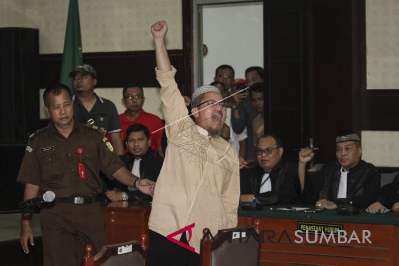 SIDANG PUTUSAN JONRU