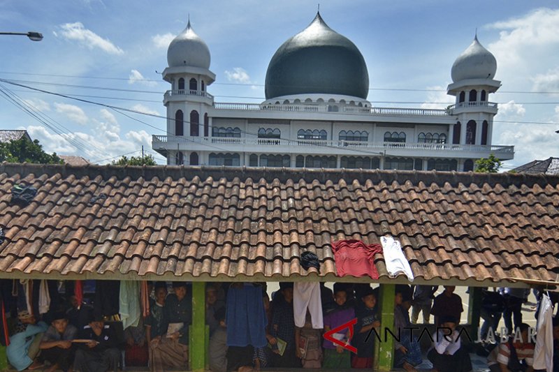 Ratusan santri di Tasikmalaya belajar wirausaha