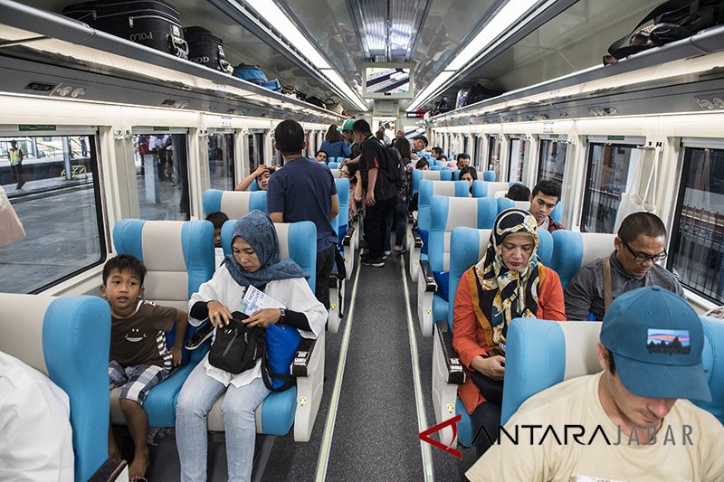 Tiket kereta api Lebaran bisa dibeli mulai Senin