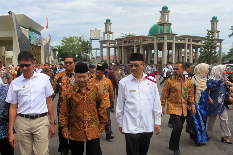 REVITALISASI ASRAMA HAJI PADANG