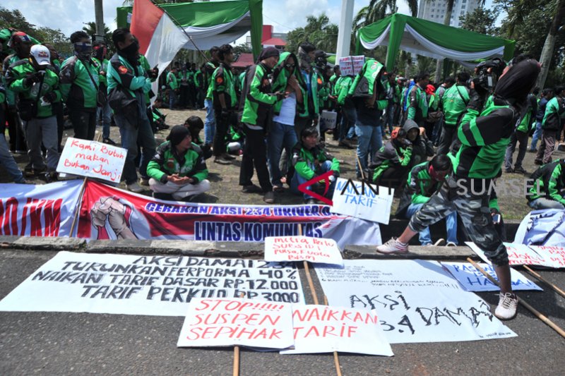 Ojek daring di Palembang lakukan aksi 234